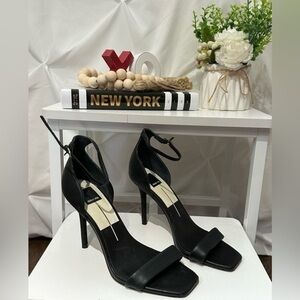 Dolce Vita Black Leather Heeled Sandals ❤️💋